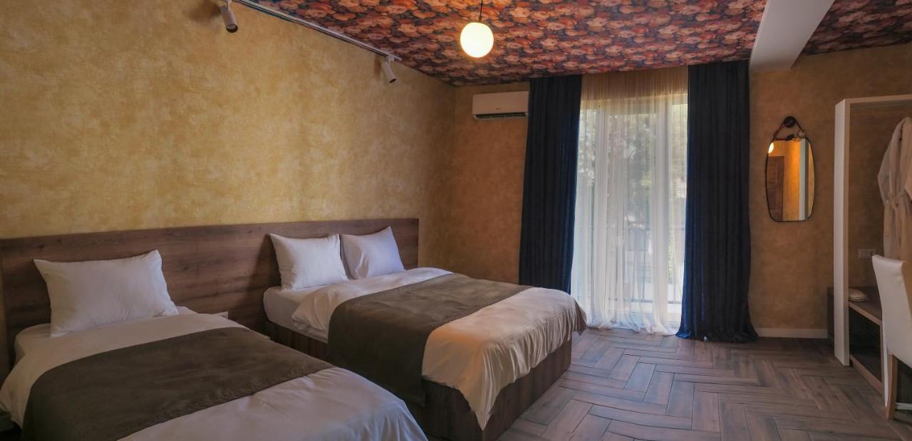 Hotel Banihills Tbilisi Exterior foto