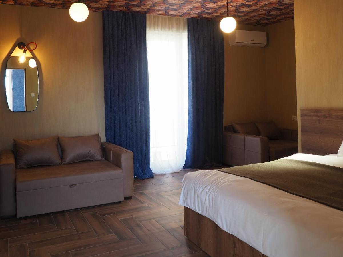 Hotel Banihills Tbilisi Exterior foto